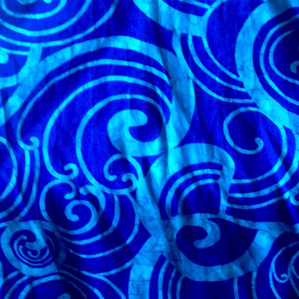 Hawaii blues sun dress labelled a small but really it’s more of a size 8-10 .